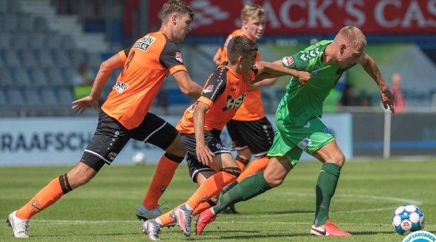 Van Heertum belangrijk met twee goals tegen FC Volendam (1-4)