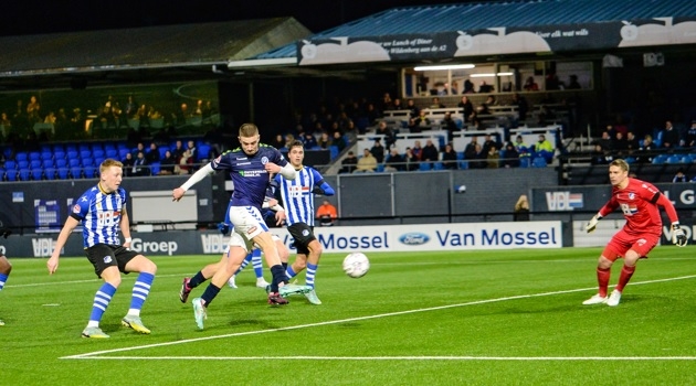 Eerste hattrick Camiel Neghli tegen FC Eindhoven